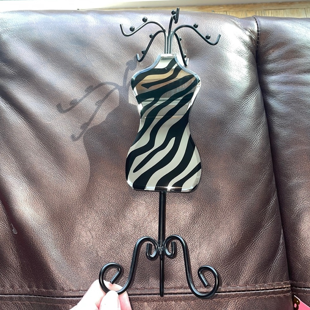 Mirrored zebra necklace stand!